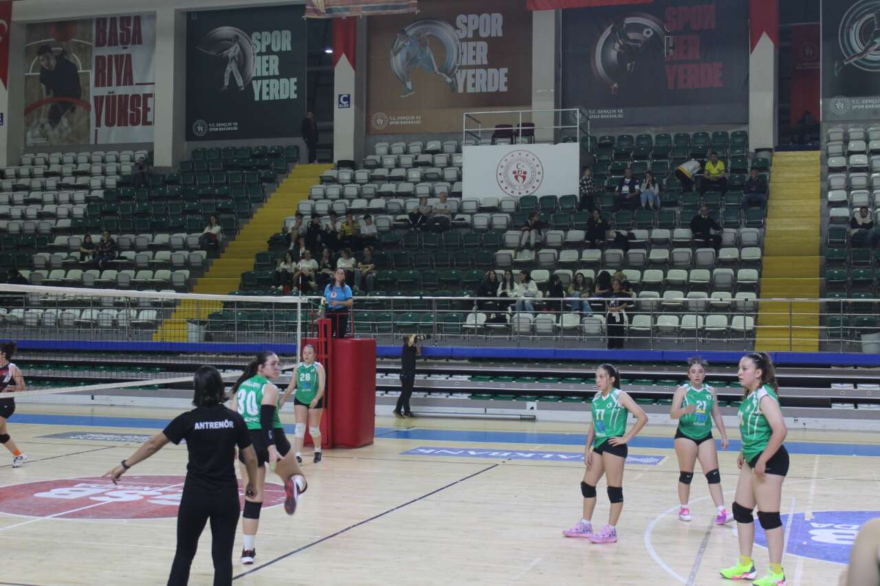 Muğlaspor “Filenin Küçük Kızları” Nefes Kesti 7